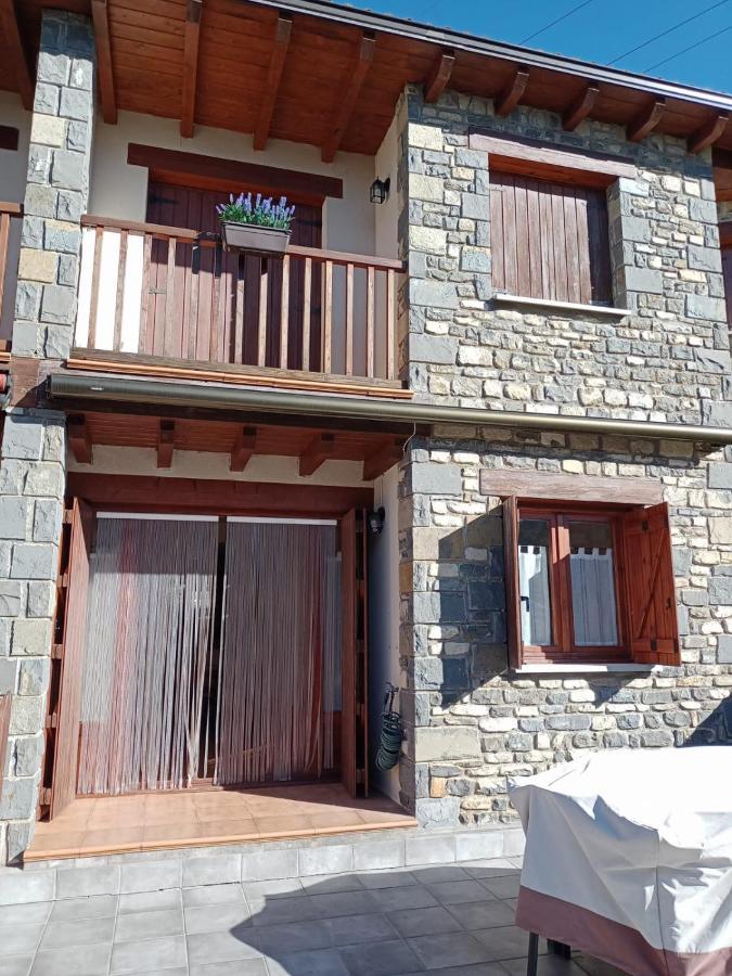 Pico La Selva Appartement Villanúa Buitenkant foto